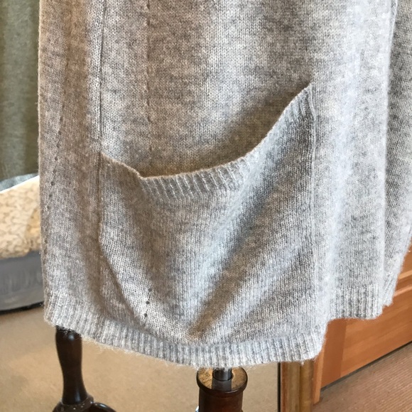 ❌SOLD Margaret O’Leary | Cashmere Cardigan Sleeveless - Picture 2 of 7